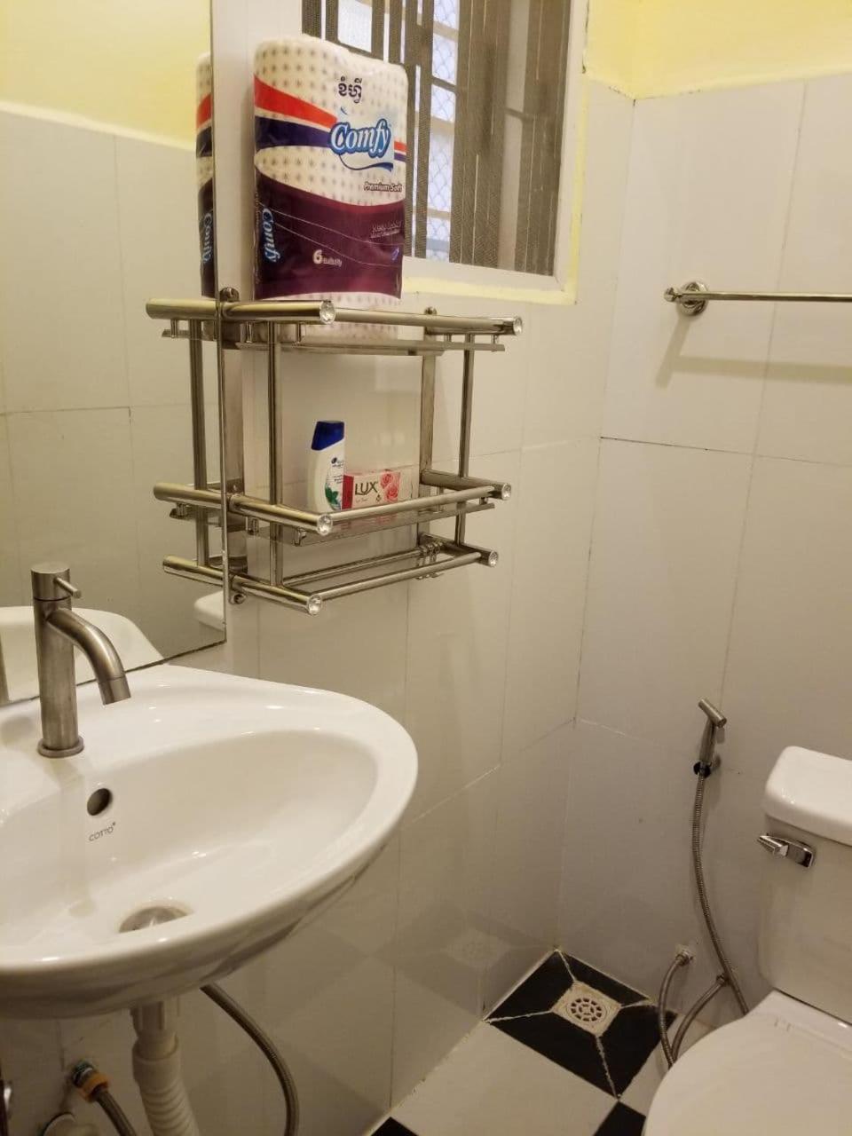 Room 7 - Studio In A Villa 5Mn Walk From The Royal Palace With Swimming Pool بنوم بنه المظهر الخارجي الصورة